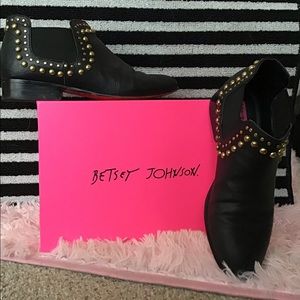 Betsy Johnson - BLACK SADIE